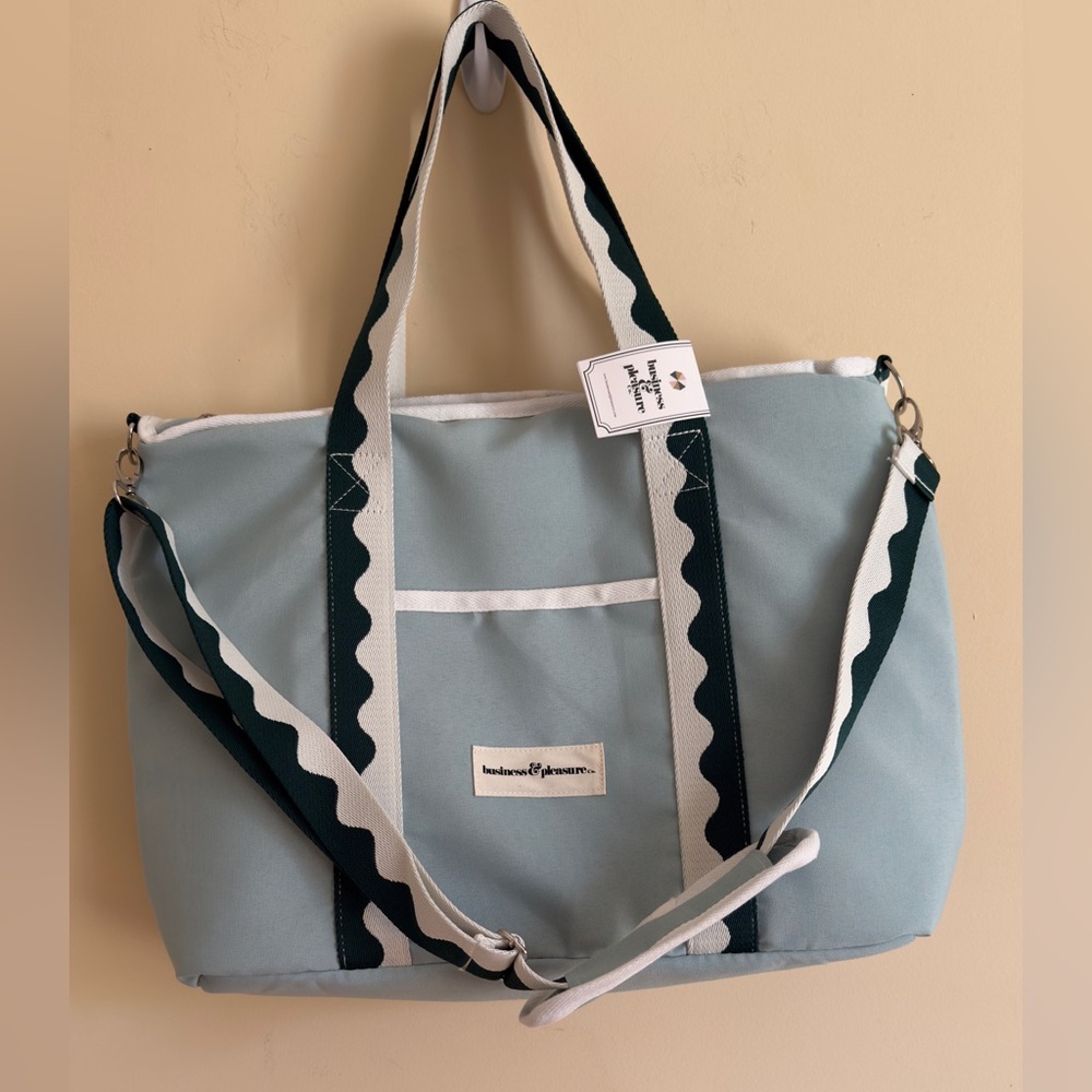 NWT‎ Business & Pleasure Co. The Holiday Cooler Tote Bag - Rivie Green - Picture 6 of 10